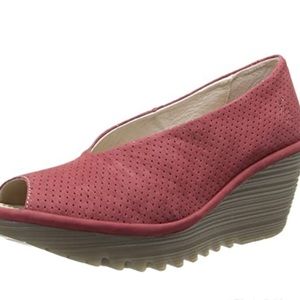 FLY LONDON YURY PERFORATED WEDGE PUMP SIZE 41
